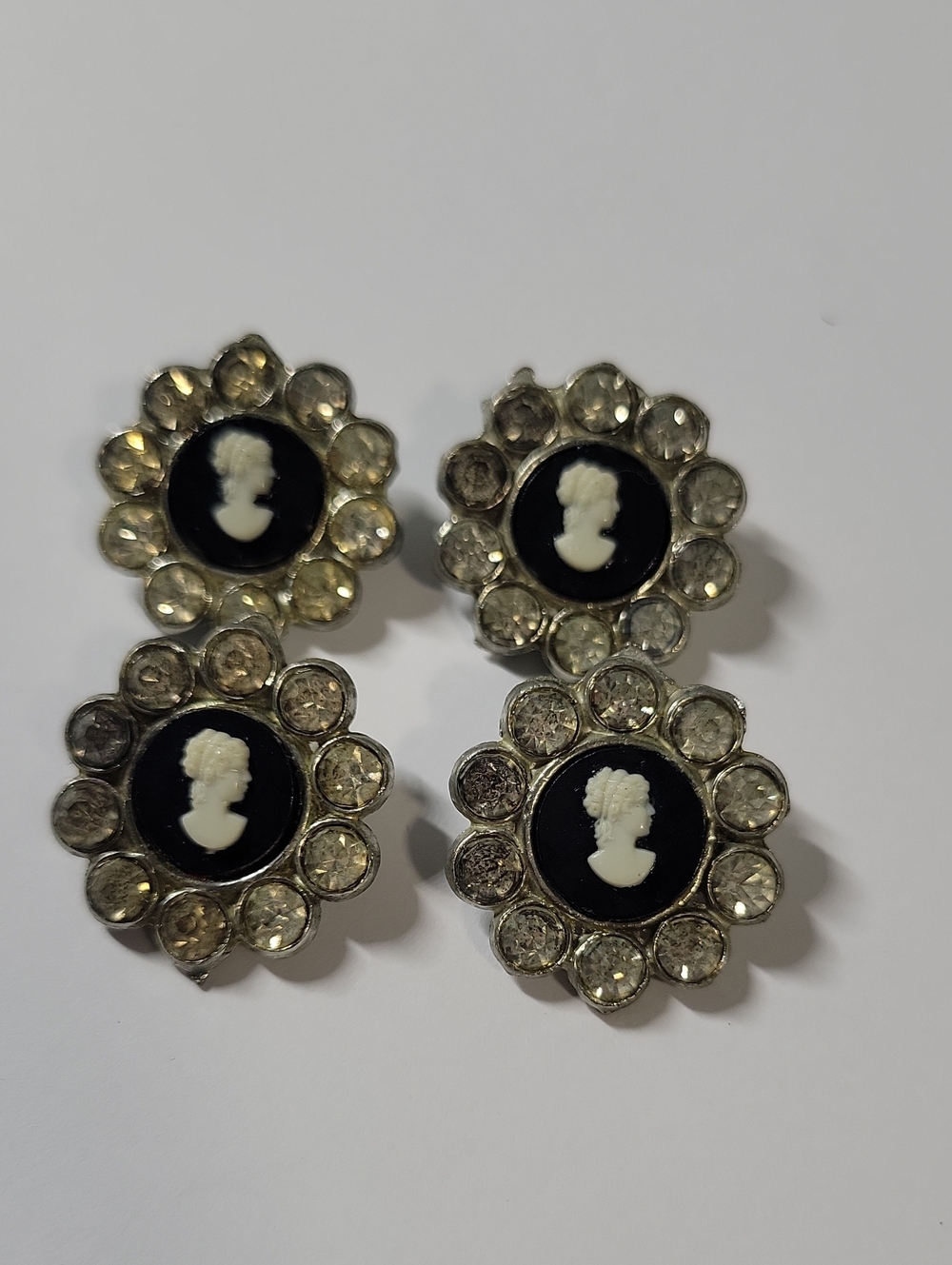 Vintage-Inspired Black Cameo Crystal Flower Buttons